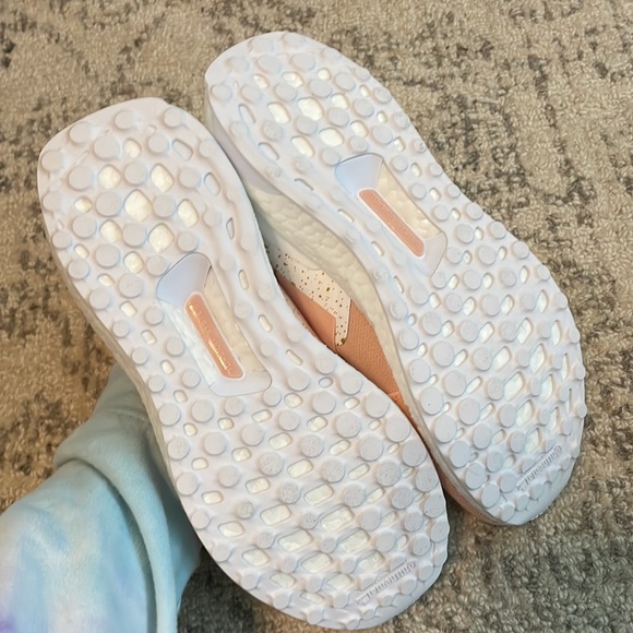 NWT Women’s Adidas Ultraboost Slip On DNA- Pink/White/Gold - Picture 5 of 5